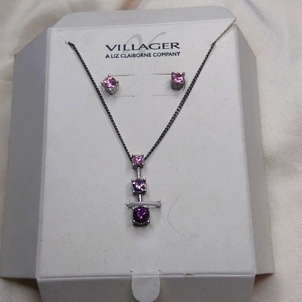 Villager Earring and Necklace Set